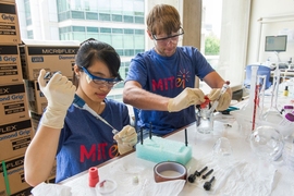 Energy UROP student Jessie Hsiao (left), who is studying chemical engineering, and graduate student advisor Steven Brown research CO2 electrocatalytic reduction