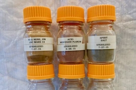 Shades of Mars: synthetic samples that mimic different regions of our neighboring world. Used to validate life detection protocols, they were synthesized by Angel Mojarro for the SETG team.