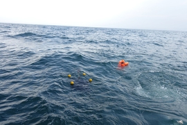 The team demonstrated the technique in several field experiments in which they deployed drifters and human-sized mannequins in various locations in the ocean. They found that over the course of a few hours, the objects migrated to the regions that the algorithm predicted would be strongly attracting, based on the present ocean conditions. 