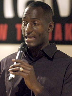 MIT alumnus Randal Pinkett addresses a class at The Learning Center in New York City during one of the episodes of 'The Apprentice 4.' Pinkett was chosen as Donald Trump's apprentice on Dec. 15.