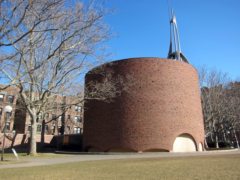 The MIT Chapel (W15) was designed by architect Eero Saarinen, who also designed such icons as the St. Louis Arch and the Dulles Airport terminal.