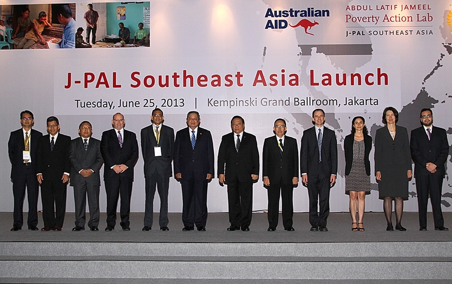 (Left to right): M. Zakir, head of the Institute for Social and Economic Research, Faculty of Economics, Universitas Indonesia; Jossy P. Moeis, dean of the Faculty of Economics, Universitas Indonesia; Sunardji, SE., MM, vice president of Universitas Indonesia; Peter Baxter, director general of AusAID; Abhijit Banerjee, director of J-PAL Global; Susilo Bambang Yudhoyono, president of the Republic o...