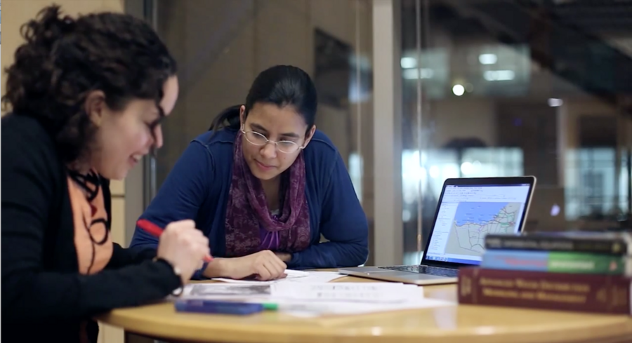 Course 1 graduate students Tiziana Smith (right) and Anjuli Jain Figueroa (left)