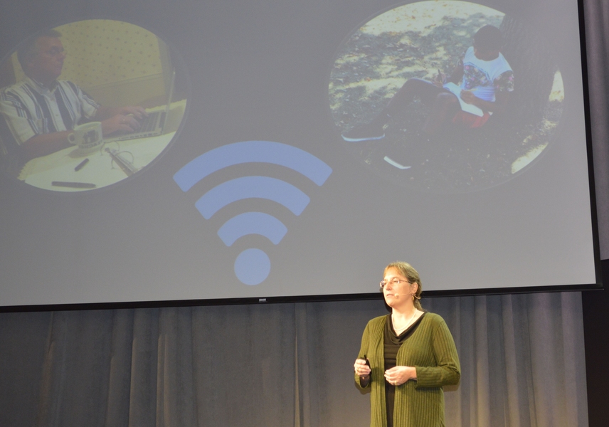 Alumna Gail Anderson ’88 proposed a crowd-based solution featuring online portfolios, which advanced to the final competition.