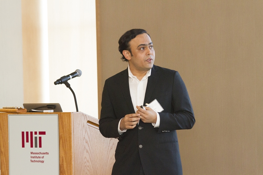 CEE Assistant Professor Saurabh Amin presented his research at the Infrastructure, Smart Cities and Transportation Workshop held on March 8.