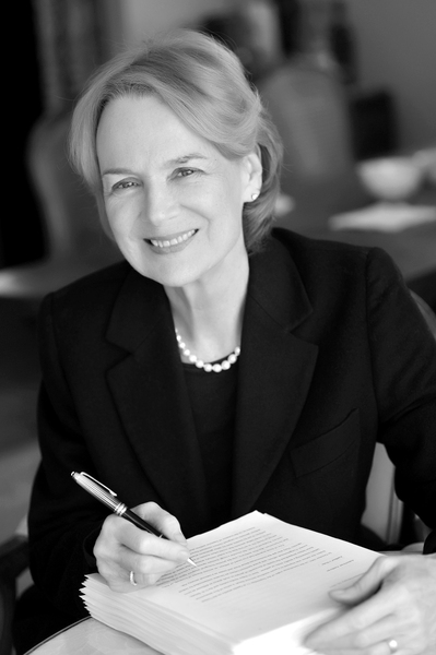 “My hope is that the endowment will help women graduate students find new options for special projects that will energize their sense of inquiry and search for knowledge,” says Guillemin, who has been a research associate and senior advisor at the MIT Security Studies Program since 2006.