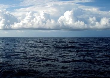 New finding: Shape-shifting clouds dampen the global cooling power of ocean heat uptake at tropical latitudes.