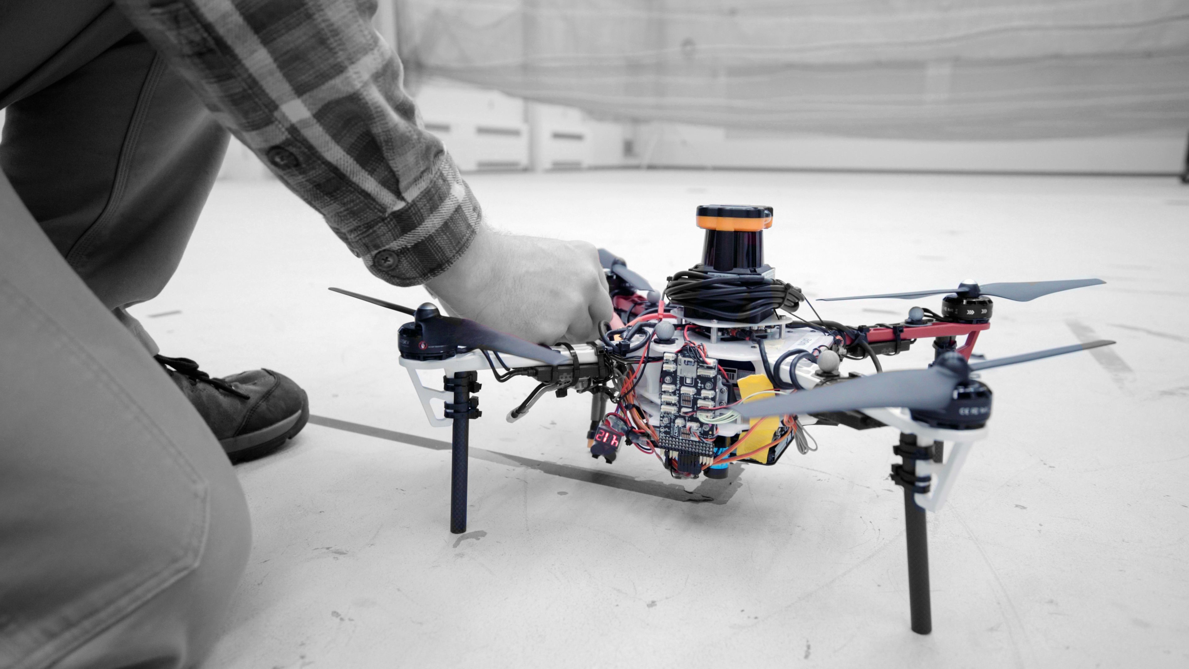 Mariner boksning Opera Fleets of drones could aid searches for lost hikers | MIT News |  Massachusetts Institute of Technology