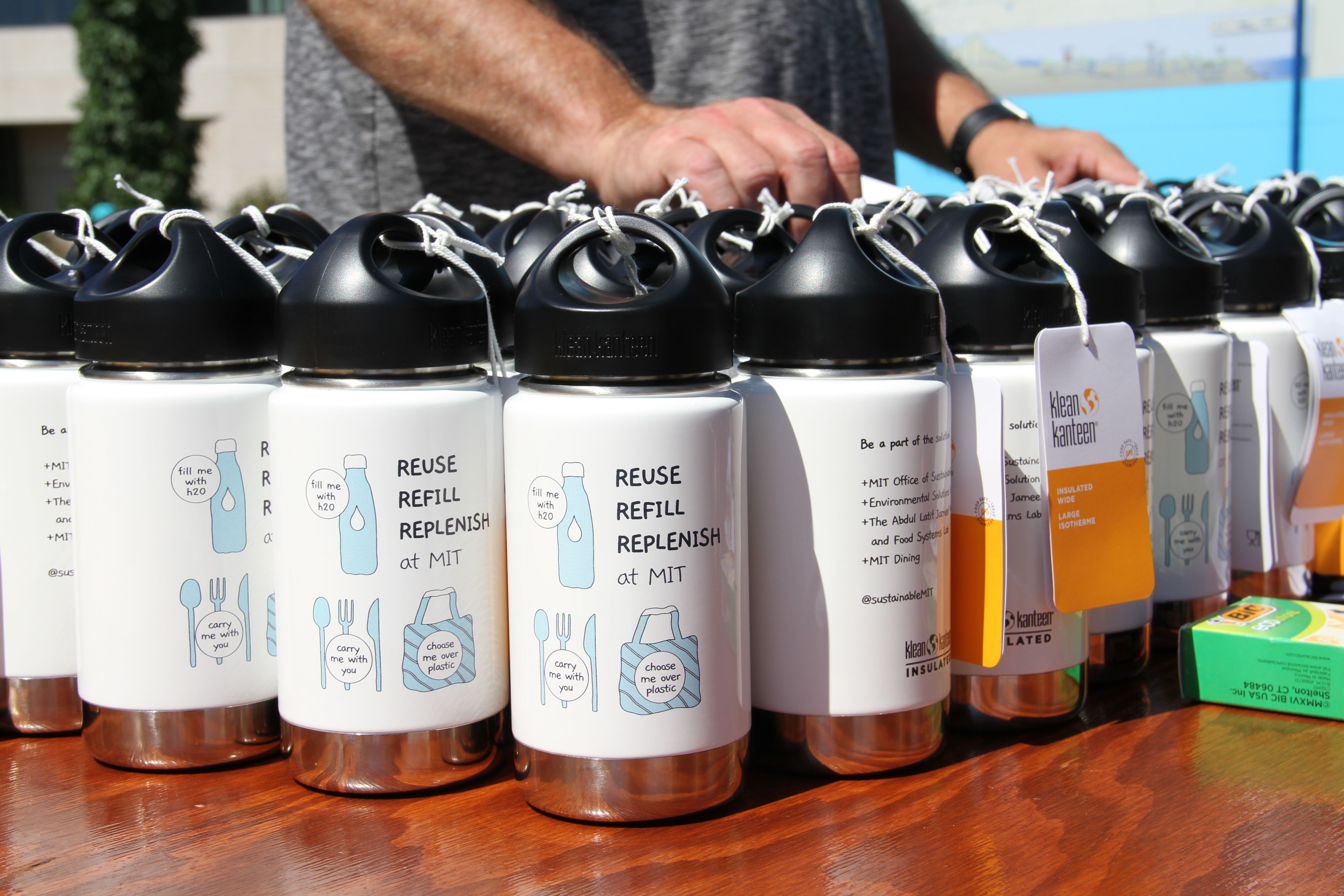 First-year students encouraged to “reuse, refill, replenish”