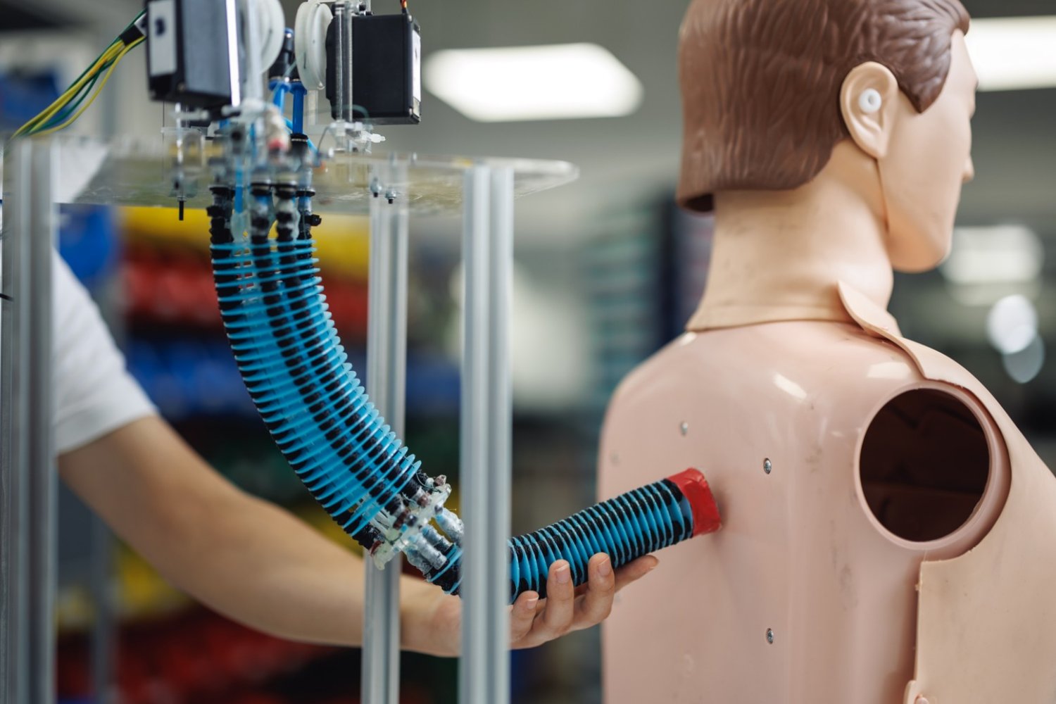 mit.edu - A neural blueprint for human-like intelligence in soft robots