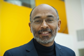 Emery Brown, an MIT neuroscientist and an anesthesiologist at Massachusetts General Hospital (MGH), and his colleagues are studying the effects of stimulants that could be used to bring patients out of general anesthesia much faster.