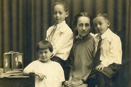 Mae Watkins Franking and her children