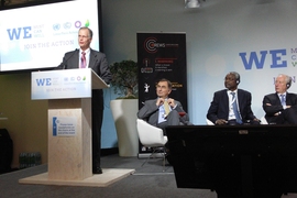 MIT Professor Thomas Malone (standing) announced the launch of new MIT-United Nations climate-hazard online contests Dec. 2 at the Resilience Focus Session of the United Nations Climate Change Conference in Paris.