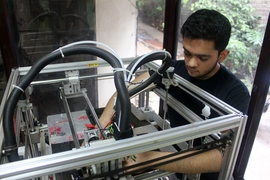 MIT alumnus Sidhant Pai ’14, 2014 IDEAS Winner, ProtoPrint, India. ProtoPrint raises the income of waste collectors in India by turning recycled plastic into 3-D printing filament.