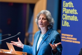 "Science is never sufficient to solve an environmental problem but it's always, always necessary," Susan Solomon said at the 7th annual John Carlson Lecture at the New England Aquarium.