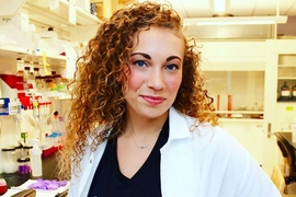 Lauren Stopfer, a third-year graduate student in biological engineering, went from being a writer for the MIT graduate admissions blog to an editor and workshop teacher.