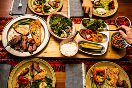 Plates full of meals featuring proteins, vegetables and little to no carbohydrates
