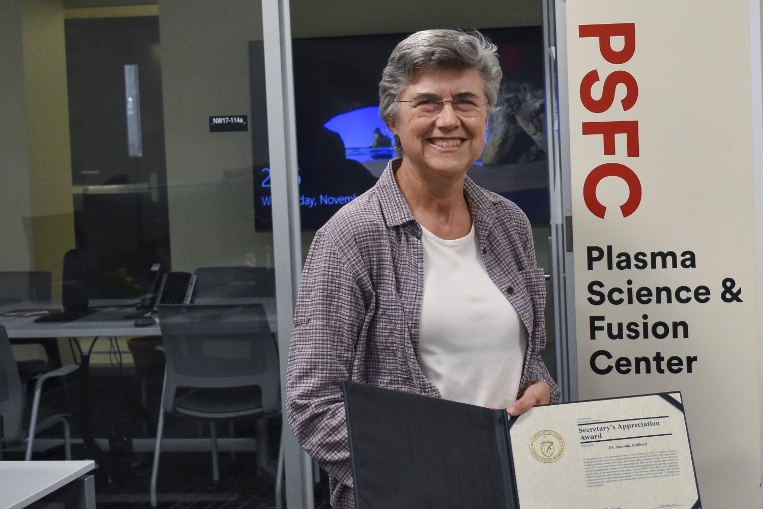 Amanda Hubbard honored with Secretary of Energy’s Appreciation Award