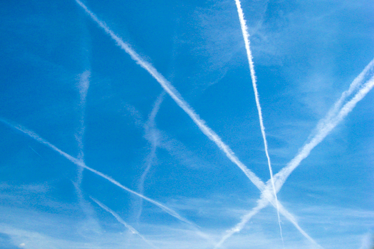 New maps show airplane contrails over the U.S. dropped steeply in 2020