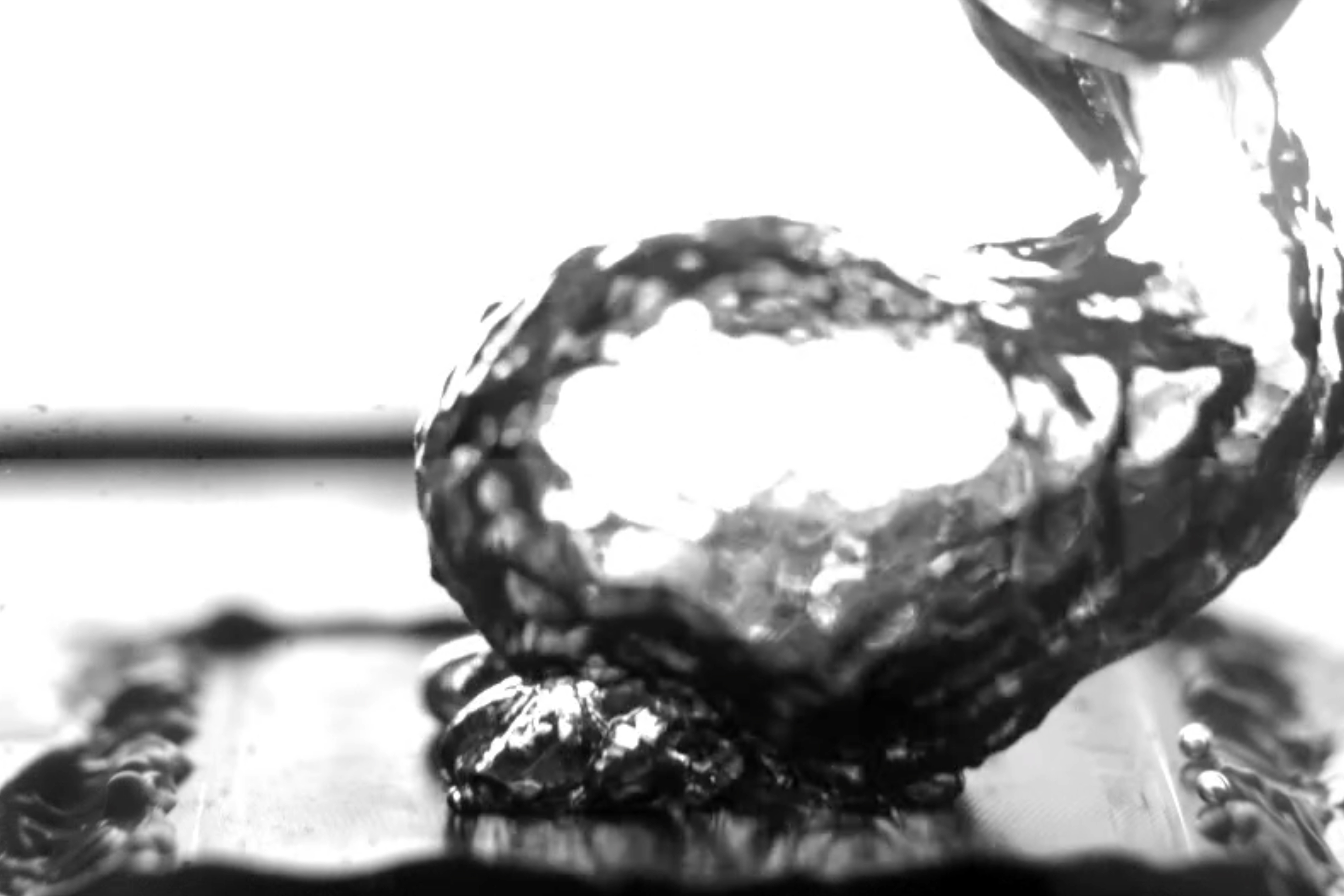 MIT engineers design surfaces that make water boil more efficiently