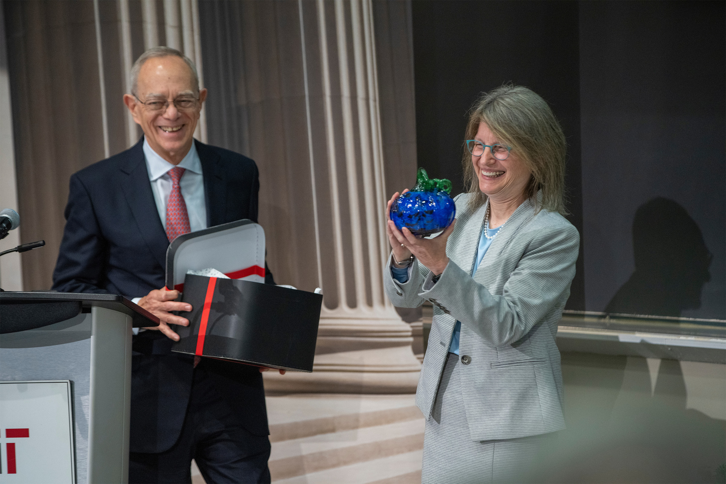 At the community introduction event, Reif presented Kornbluth with a glass pumpkin, created in MIT’s Glass Lab in the signature blue color of Duke University, where she has served as a faculty member since 1994 and as provost since 2014.