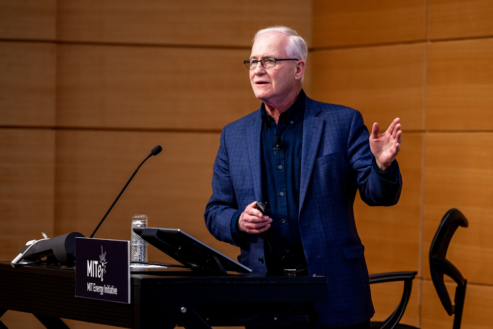 At the MIT Energy Initiative’s Earth Day Colloquium, Massachusetts state Senator Mike Barrett discussed Massachusetts’s ambitious 2030 goals for cutting carbon dioxide emissions and the challenges the state has faced in meeting those goals.