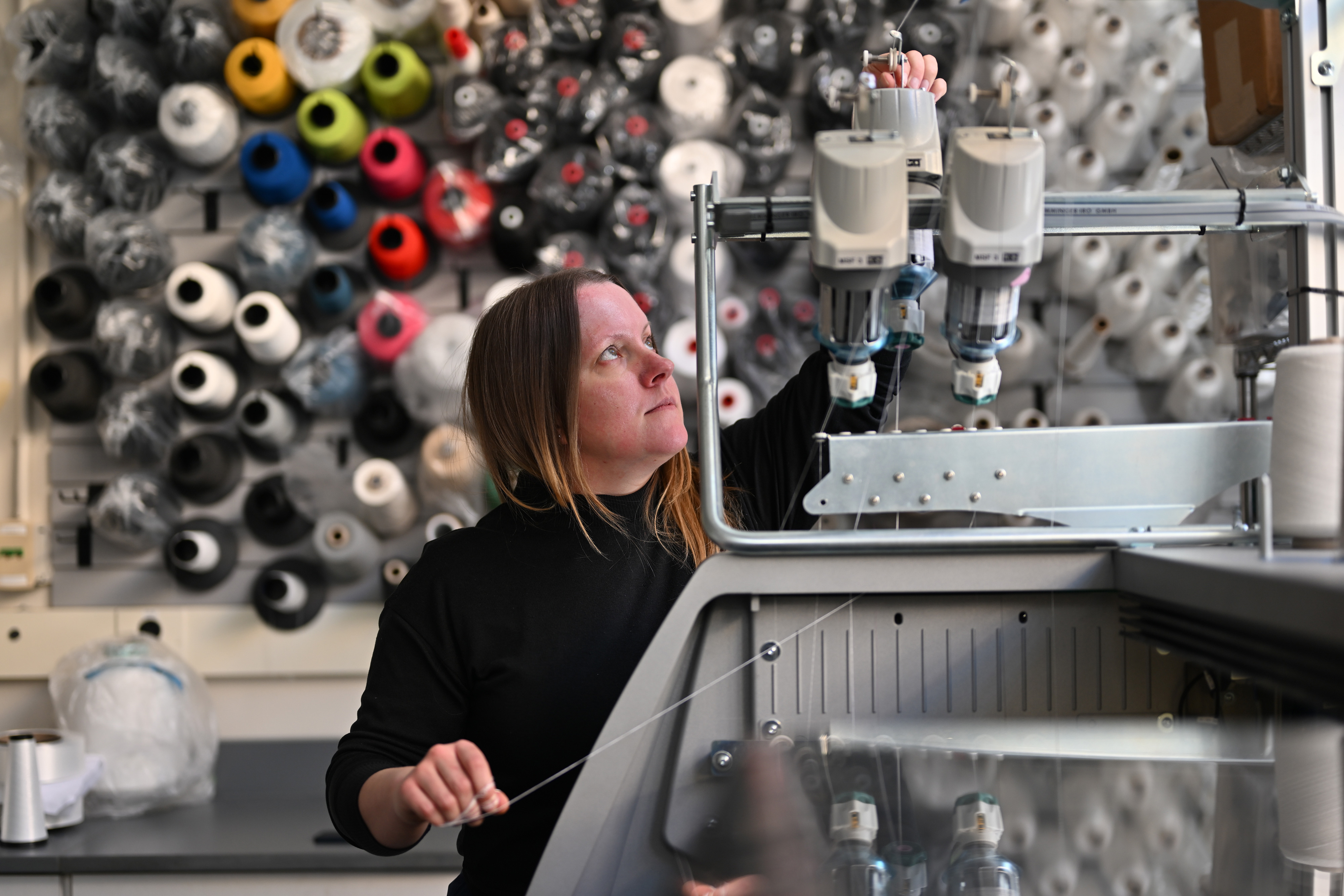 PhD student Lavender Tessmer has devoted herself to several projects throughout grad school, but all share a common thread: an emphasis on fiber development and textile programming. “At MIT, my interest in textiles really exploded and became the center of everything,” she says.