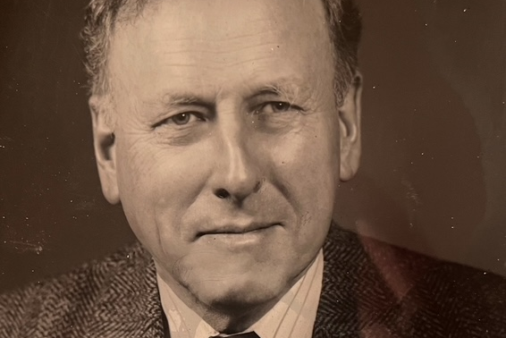 An MIT professor for nearly 30 years, Loren Graham wrote many books on the organization of science in Russia and the Soviet Union.