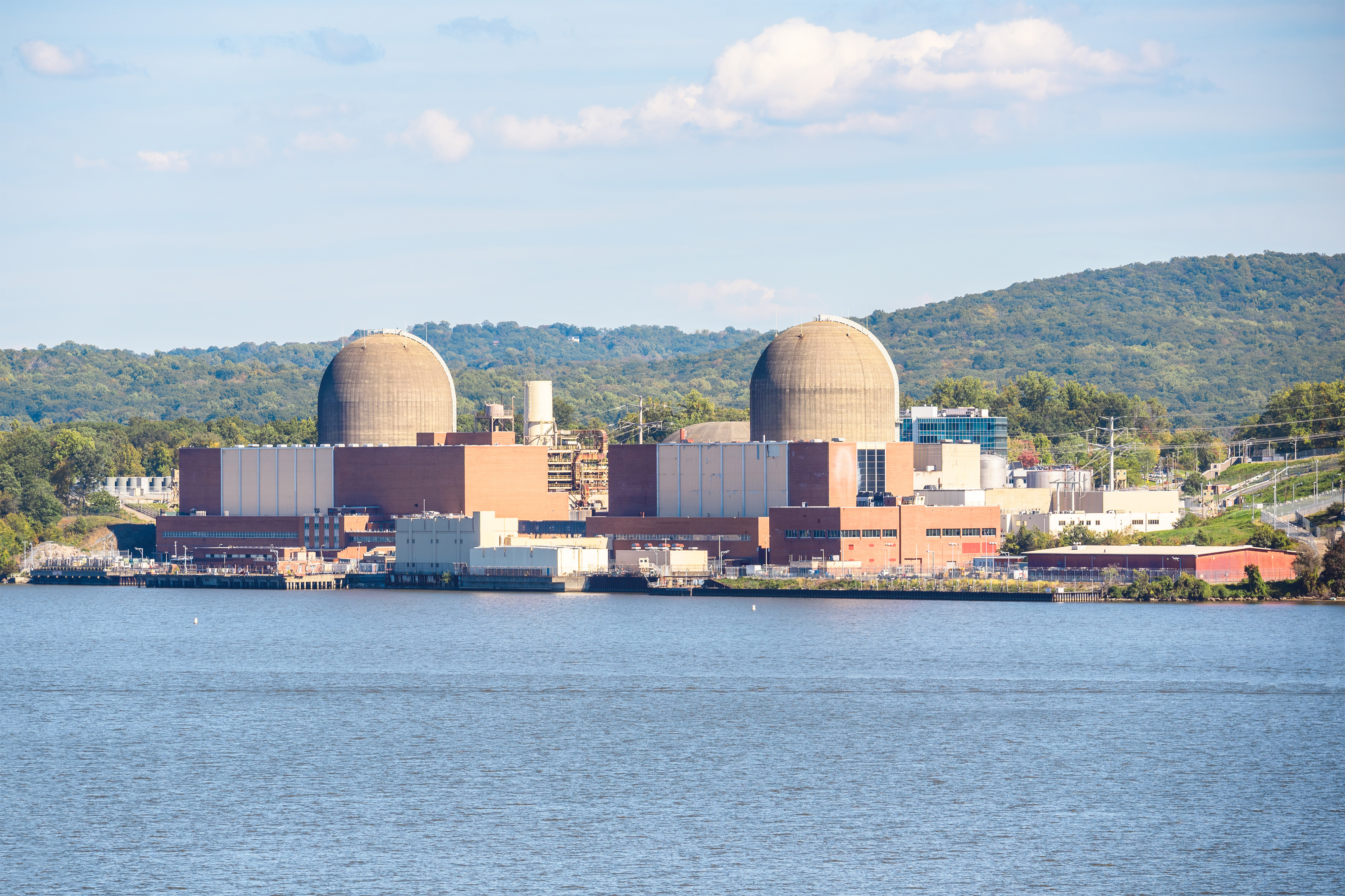 Model predicts long-term effects of nuclear waste on underground disposal systems