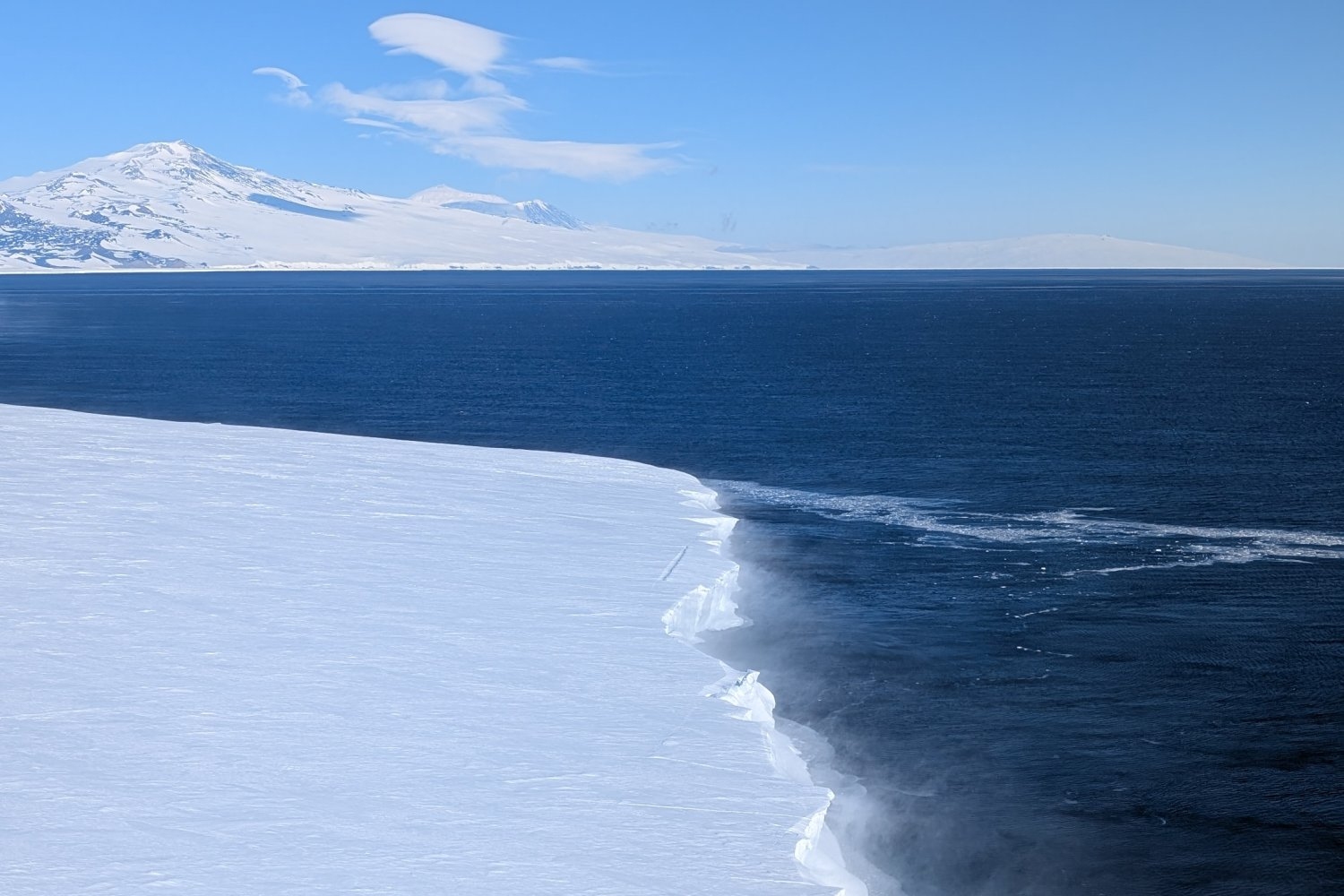 Investigating Antarctic ice shelf melting with global navigation satellite systems