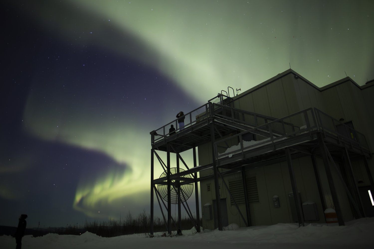 MIT students study plasma physics beneath Alaska’s aurora