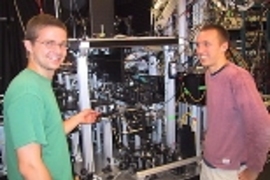 Tom Pasquini (left) and Aaron Leanhardt in front of the machine where they and collaborators cooled a sodium gas to 500 picokelvin.