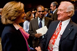 MIT President Susan Hockfield shakes hands with MIT alum Buzz Aldrin ScD '63.