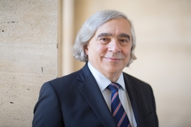 Nuclear physicist Ernest J. Moniz has returned to MIT following more than three and a half years of service as the 13th U.S. Secretary of Energy. During his time in Washington he led the implementation of President Obama’s commitment to an “all of the above” energy strategy, including the establishment of new programs to foster research on clean, renewable forms of energy and next-generation...
