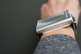 The aim of their new wristband is to make “temperature personal,” says Embr Labs co-founder David Cohen-Tanugi PhD ’15. “We want people who are often uncomfortable and have little control over temperature to have more control and more relief in everyday life,” he says.
