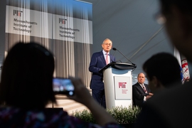 MIT President L. Rafael Reif addresses the incoming class of 2023 at this year’s President’s Convocation.