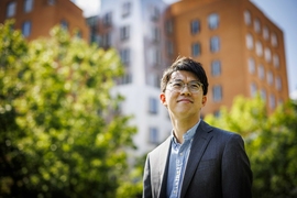Naoki Egami portrait with Stata Center in the background.