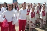 As part of the events accompanying the groundbreaking, local children performed a dance.