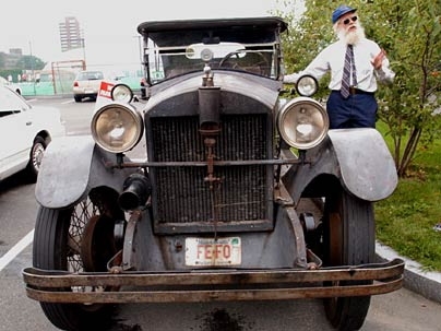 David Nergaard drove his Stanley Steamer in the AltWheels caravan from Larz Anderson Park in Brookliine to MIT on Friday, Sept. 17. He parked the steam-powered car in the Kresge Lot with two dozen other alternative vehicles.