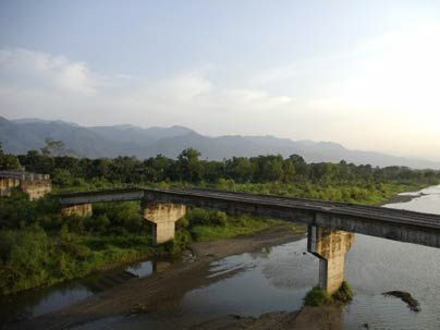 The Aguan River near Tocoa, Honduras, often overruns its banks and causes flooding, with catastrophic floods about once every 25 years. MIT students recently traveled to Tocoa to work on a flood early warning system.