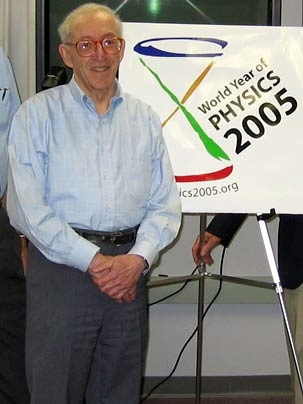 Irwin Shapiro spoke recently on "The Fourth Test of Einstein's Theory of General Relativity," a groundbreaking experiment he led at MIT's Haystack Observatory during the 1960s.