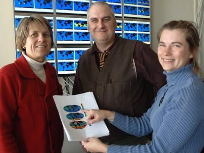 MIT professor Penny Chisholm, left, and principal research scientists Mick Follows and Stephanie Dutkiewicz have created an ocean model in which the populations of "sown" microbes precisely mimic real-world patterns of the same organisms.