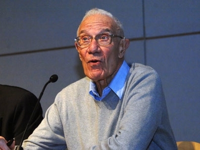 MIT Institute Professor emeritus and Nobel Prize winner Robert Solow makes a point.