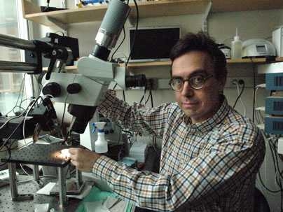 Carlos E. Lois