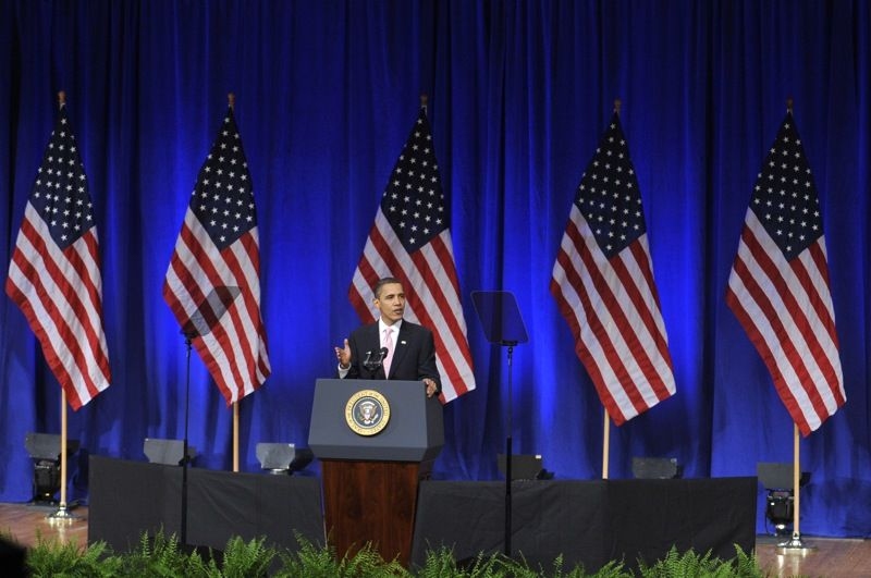 President Obama lights up MIT | MIT News | Massachusetts Institute of ...