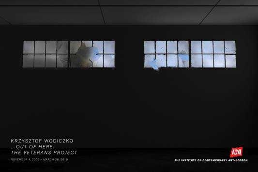 The projected scenario evokes the physical and psychological environment of combat, as well as the fragmented way experiences are perceived in distressing or uncertain situations.