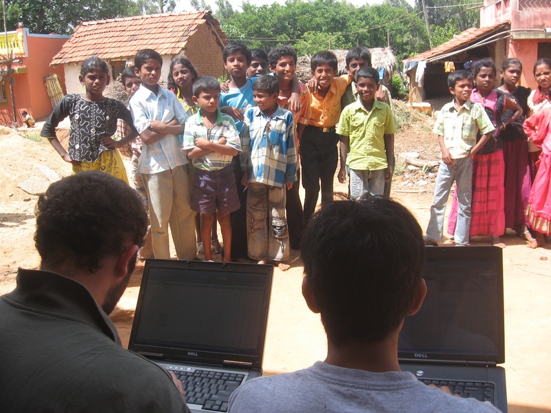 Economics students Arun Chandrasekhar and Horacio Larreguy Arbesu in India.