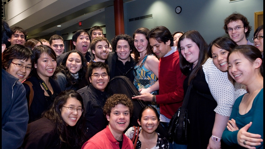 Slideshow: Gustavo Dudamel makes whirlwind visit to MIT | MIT News ...