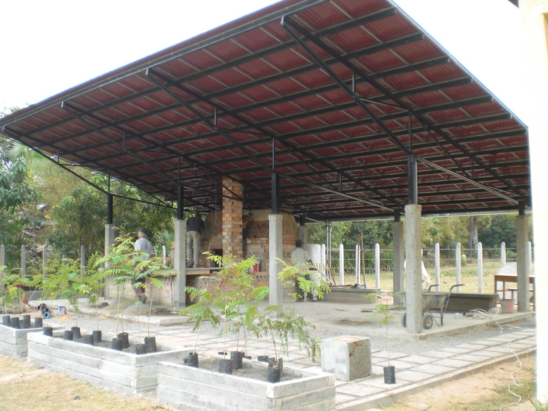 Construction of the outdoor kitchen and dining pavilion took place in January with community members and students from the Design for a Sustainable Future Architecture class.