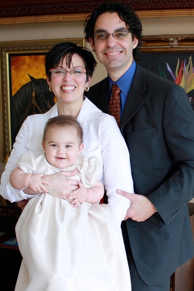 Enectalí Figueroa-Feliciano, Bárbara Algarín, and their son, Ignacio.